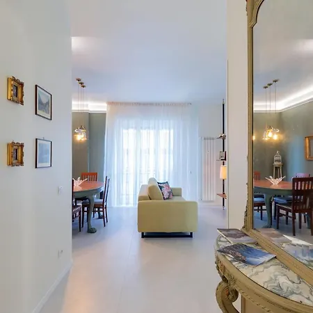 Swan -lago Dei Cigni- Como